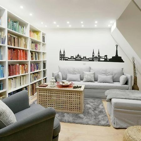 Appartamento Downtown Island Of Peace By Nw Budapest Esterno foto