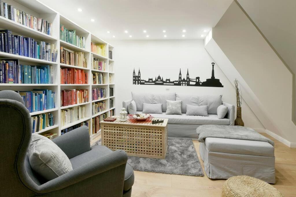 Appartamento Downtown Island Of Peace By Nw Budapest Esterno foto